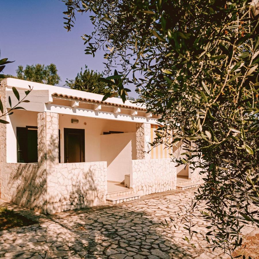Villaggio Eco-Sostenibile Cala Molinella Vieste Buitenkant foto